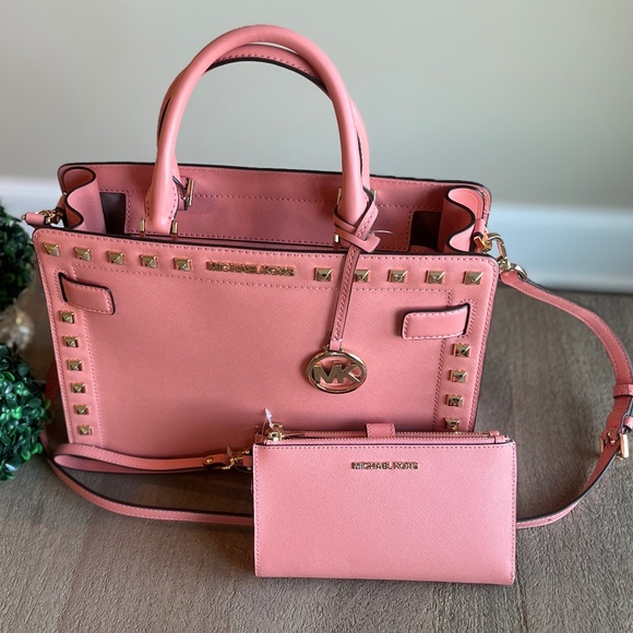 NWT Michael Kors studded rayne leather satchel PINK with matching Wallet - Picture 1 of 16